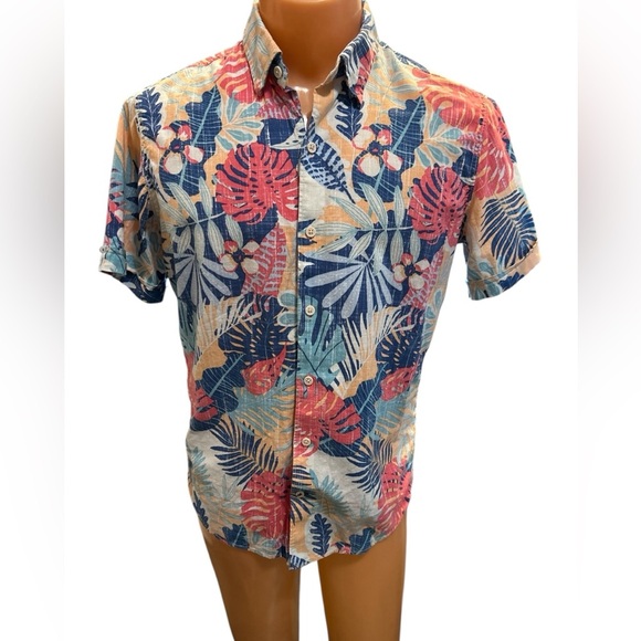 IZOD Saltwater Mens Hawaiian Shirt Relaxed Classics Floral 100% Cotton Sz Medium - Picture 1 of 9